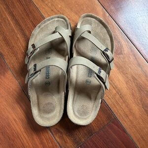 Women’s Tan Sandals